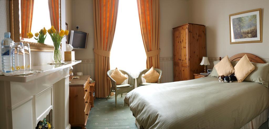 Balincourt Hotell Bournemouth Exteriör bild A room at the hotel