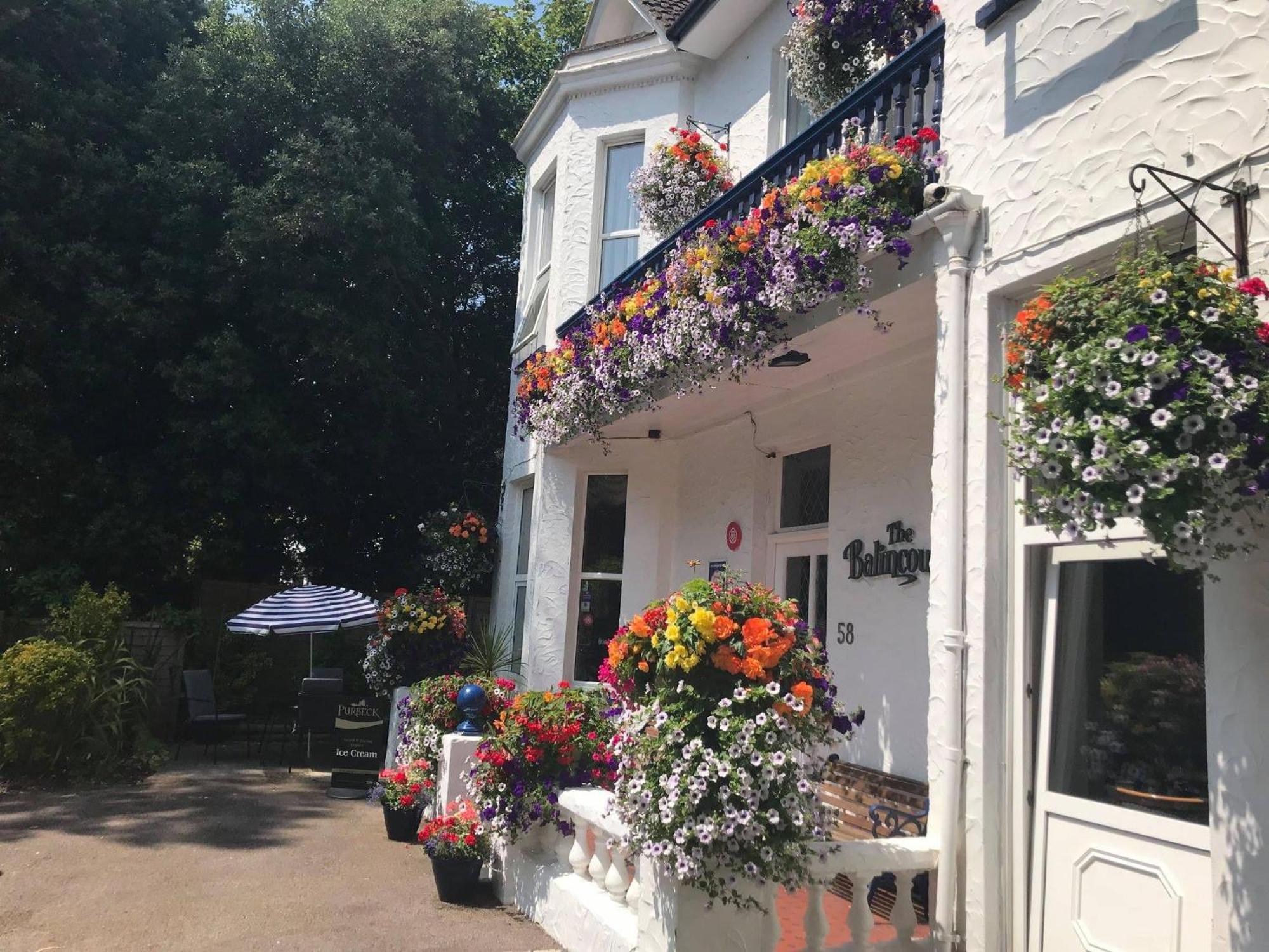 Balincourt Hotell Bournemouth Exteriör bild The Old Mill PH